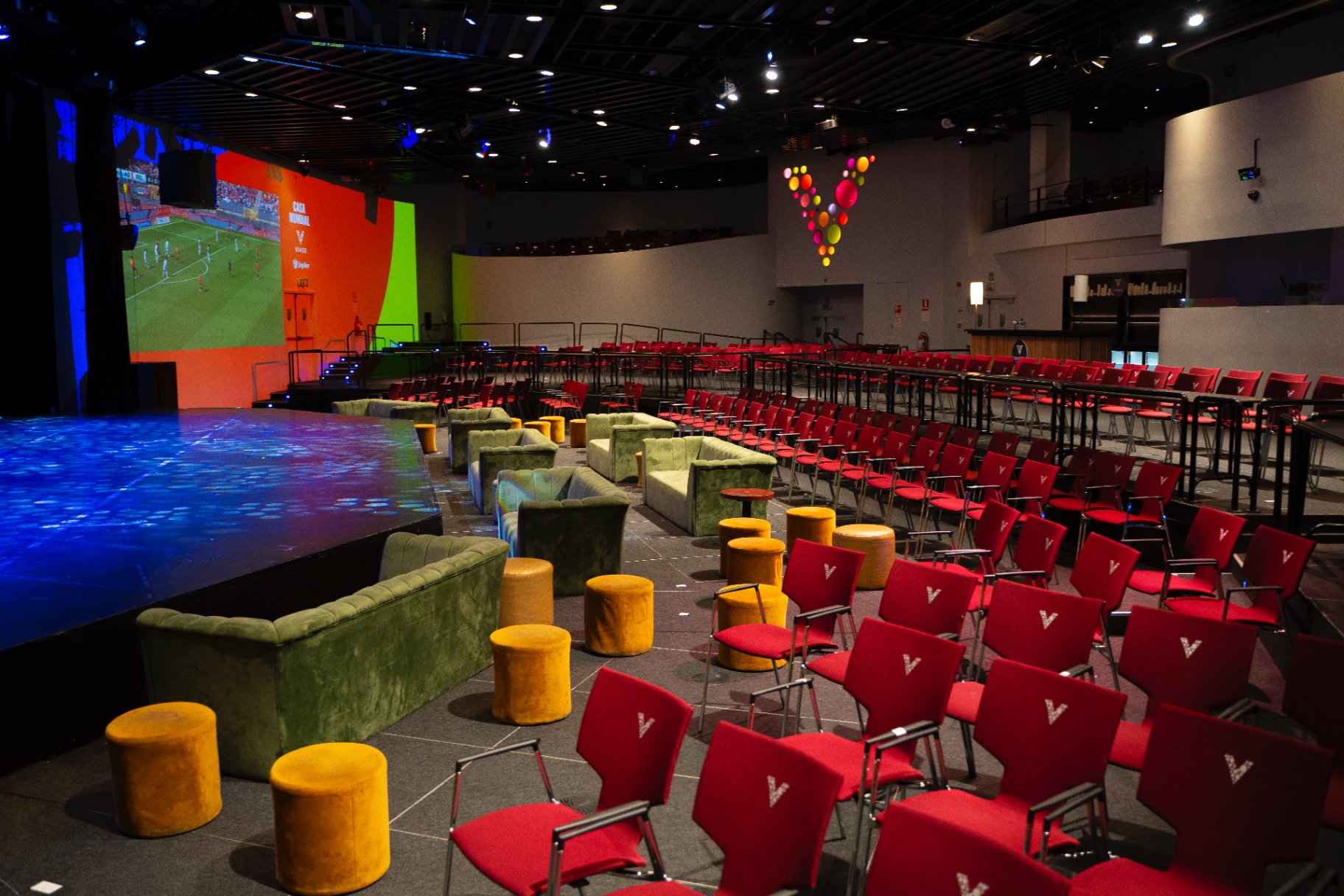 Wide view of VIAGE configured for CASA MUNDIAL